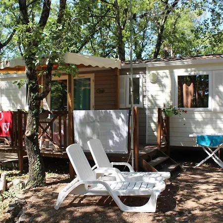 Camping Le Parc Saint-Paul-en-Foret Exterior photo
